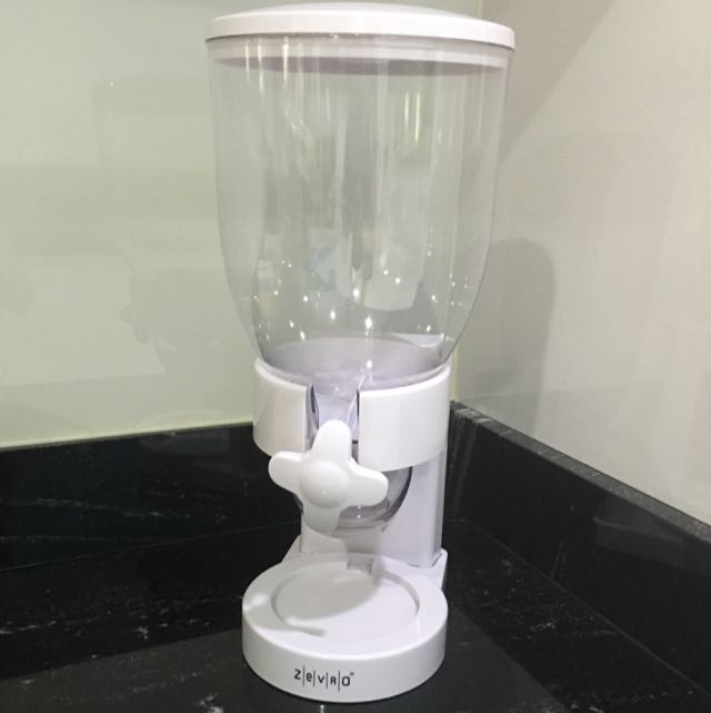 Zevro Cereal Dispenser, TV & Home Appliances, Kitchen Appliances, Water