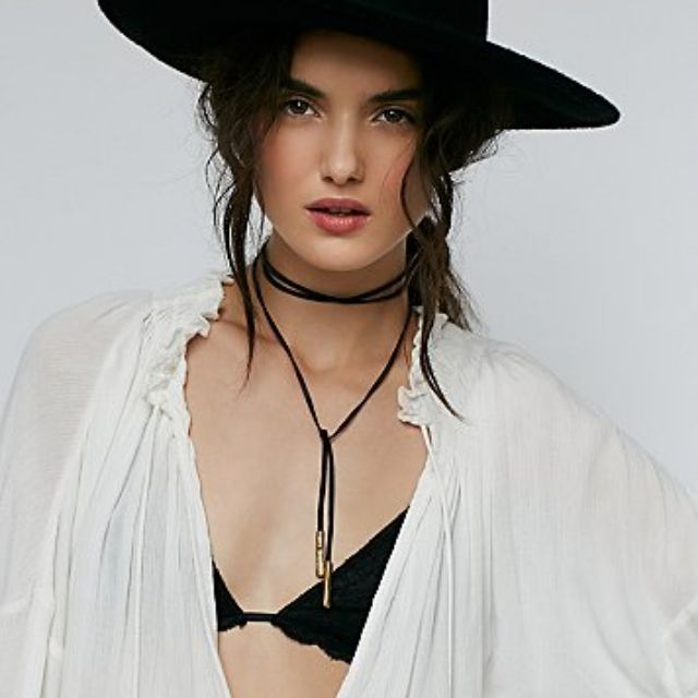 Suede tie hot sale choker necklace