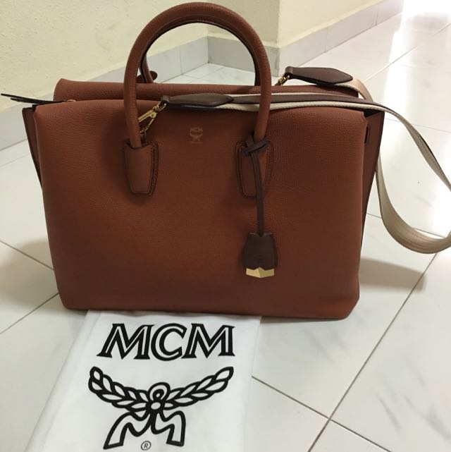 Mcm milla large store