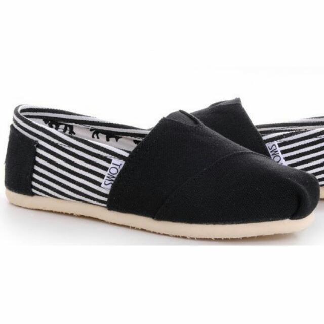 White toms outlet slip ons