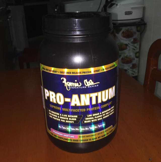 Ronnie Coleman Signature Series Pro-Antium Whey Protein Powder, Health ...