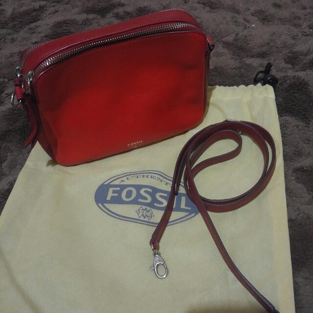 Fossil Red Sydney Crossbody, Barang Mewah di Carousell