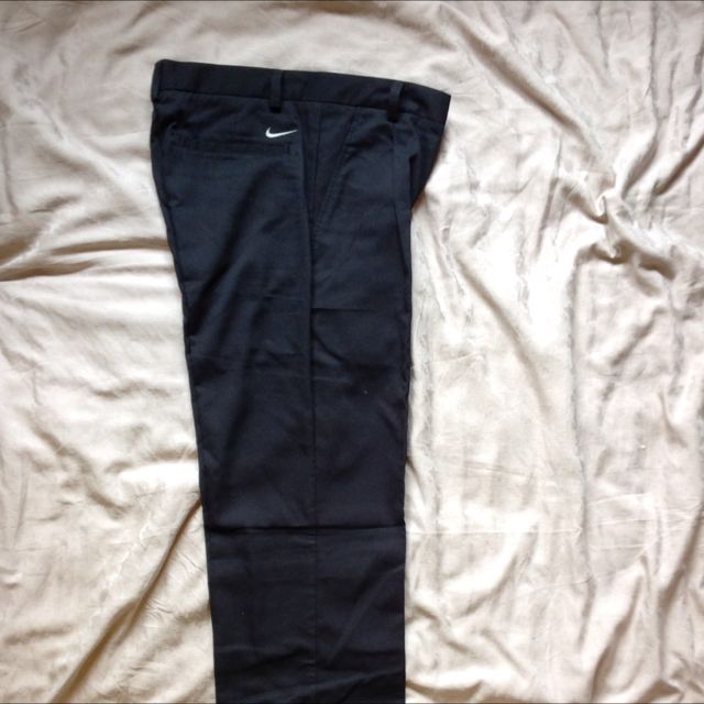New Nike golf pants size 30