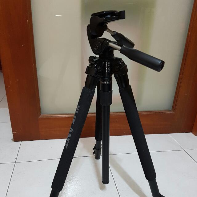 Slik pro 330dx Tripod W 3 Way Pan Head, Photography, Photography