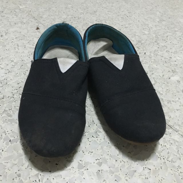 who sells toms near me