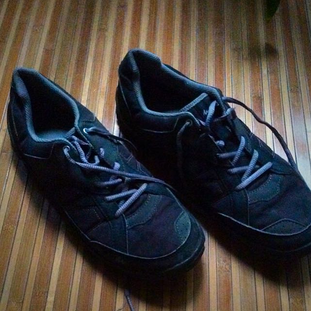 quechua trekking shoes waterproof