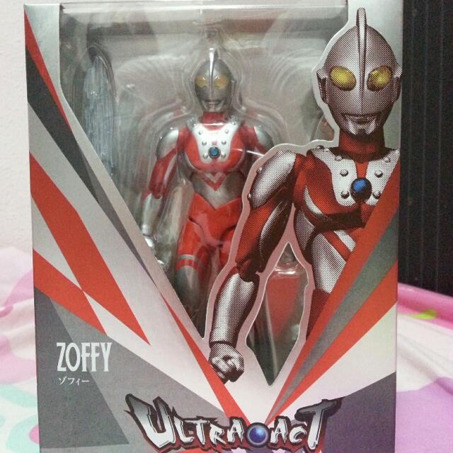 Bib Ultra Act Ultraman Zoffy Hobbies Toys Toys Games On Carousell