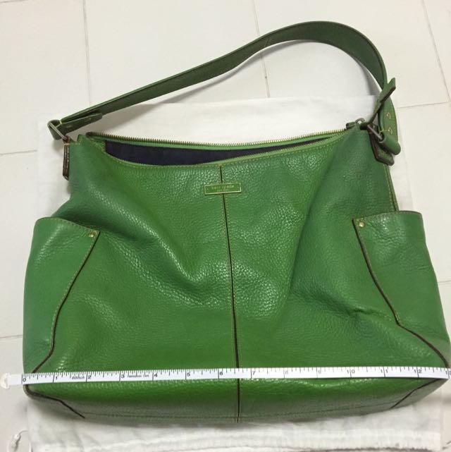Pre-loved Kate Spade Leather Bright Green Bag, Women's Fashion, Bags &  Wallets, Cross-body Bags on Carousell
