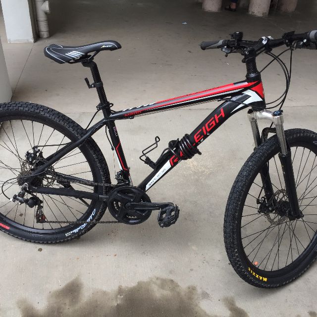 Raleigh m200 best sale mountain bike