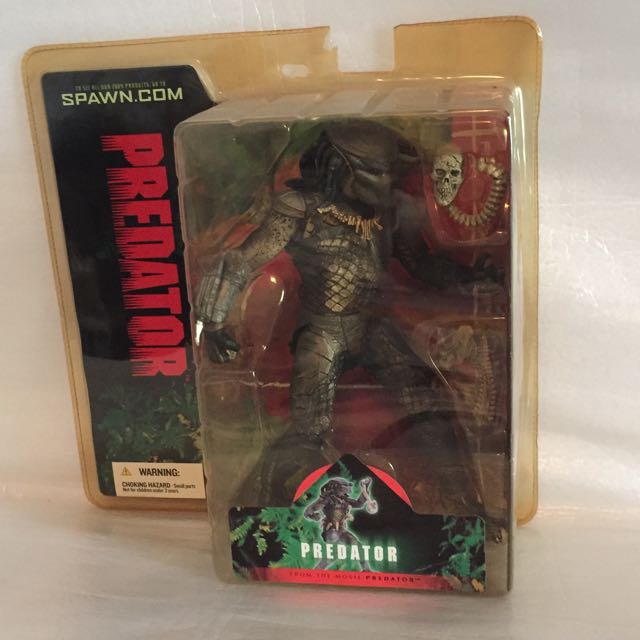 Macfarlane Predator (Category: Toy Figures) located in Singapore. Submitted by hoarderwarrior (Listing ID 61418700, Image 2). Description: .