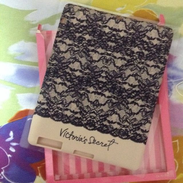 Victoria's Secret Soft Case For ipad 2/3 (Category: iPad) located in Manila. Submitted by aniracnh (Listing ID 61492890, Image 1). Description: .