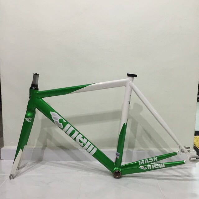 Cinelli store mash 2010