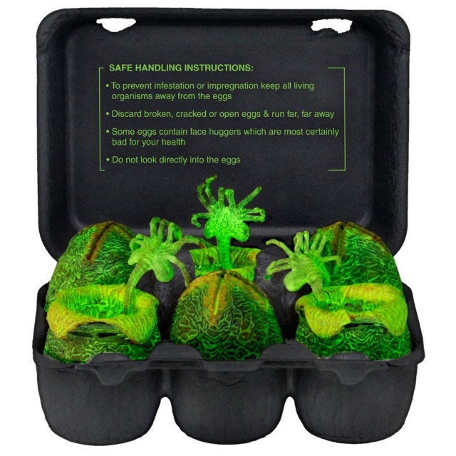 neca alien glow in the dark