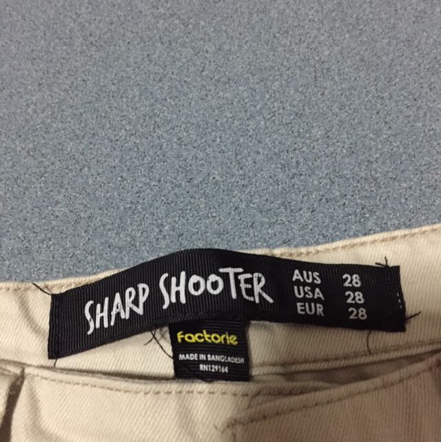 berms (Category: Trousers) located in Singapore. Submitted by johnnnsss (Listing ID 61709538, Image 2). Description: .