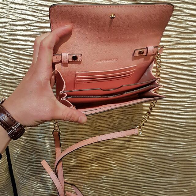 Jet set travel online saffiano leather smartphone crossbody
