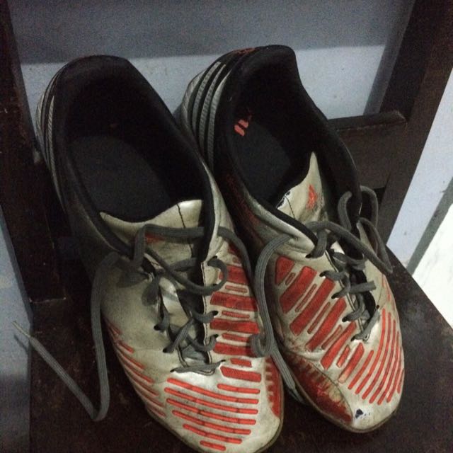 Sepatu Futsal Adidas Predator Absolado Olah Raga Di Carousell