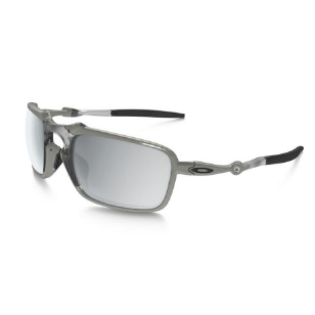 Oakley Badman Titanium with Chrome Iridium full accessories