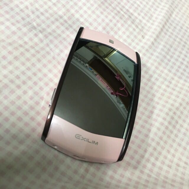 Casio Exilim Ex MR1 Selfie Camera