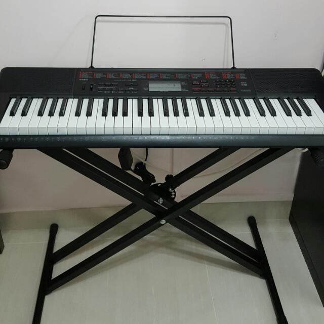 CASIO LK160 Keyboard, Hobbies & Toys, Music & Media, Musical