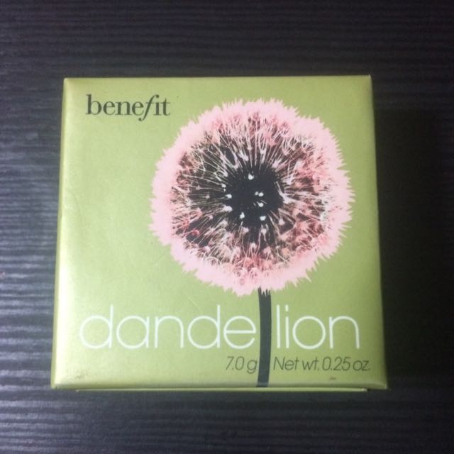 Benefit Dandelion Blush, Kesehatan & Kecantikan di Carousell