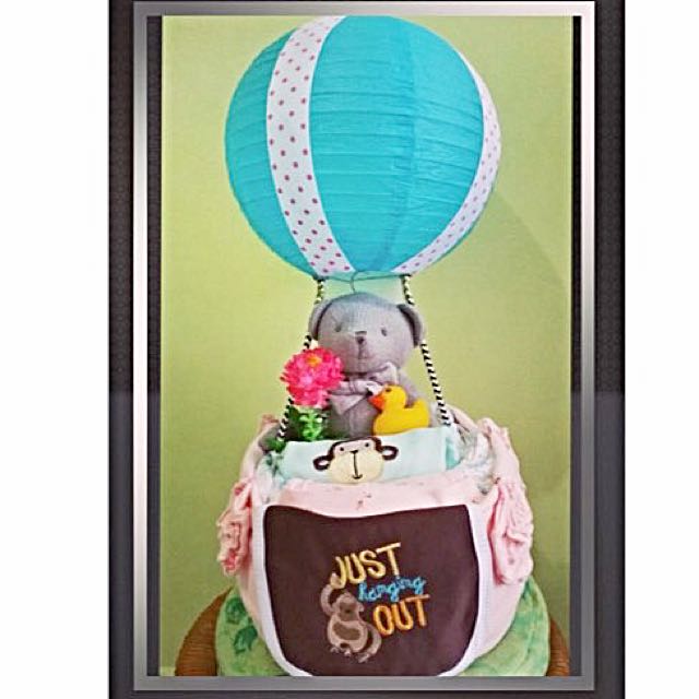 balloon diaper cake