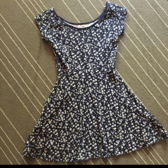 Daisy skater hotsell dress