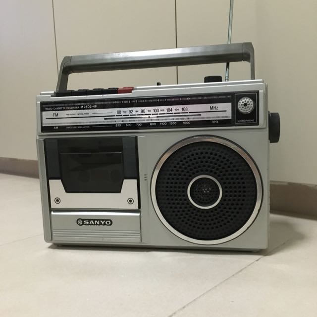 Sanyo Vintage Radio And Cassette Player, Hobbies & Toys, Memorabilia ...