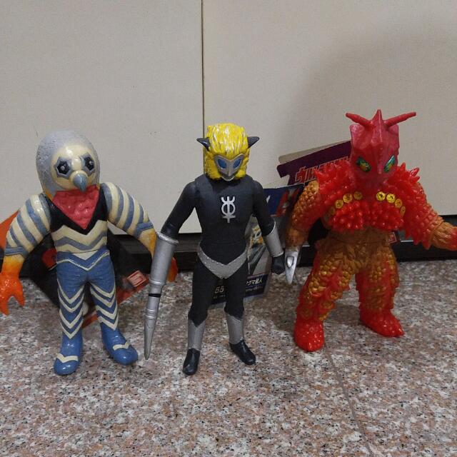 Ultraman Monsters Ultra Monsters Kaiju Giant Yapool Alien Magma Alien Guts Toys Games Bricks Figurines On Carousell