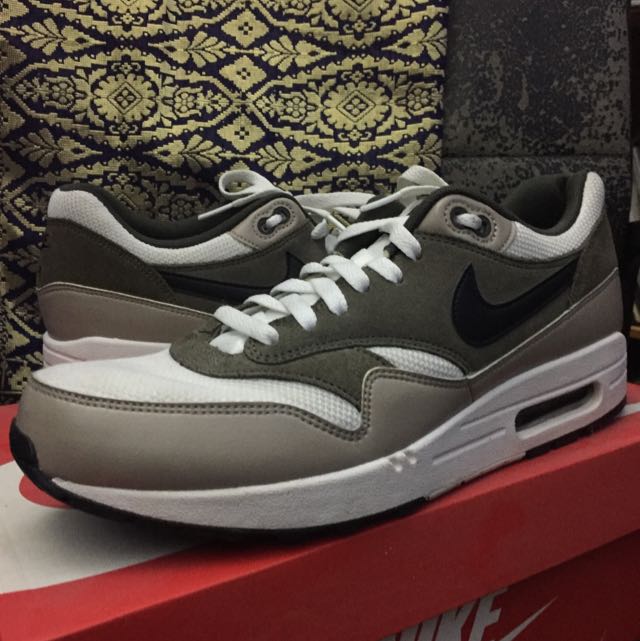 mens air max essential