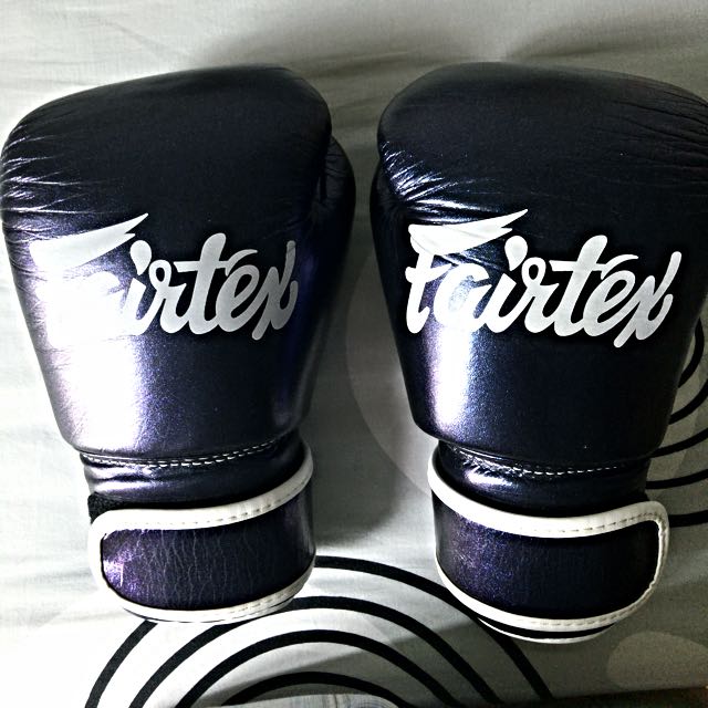 Fairtex Aura BGV12 Sports Equipment Sports Games Racket