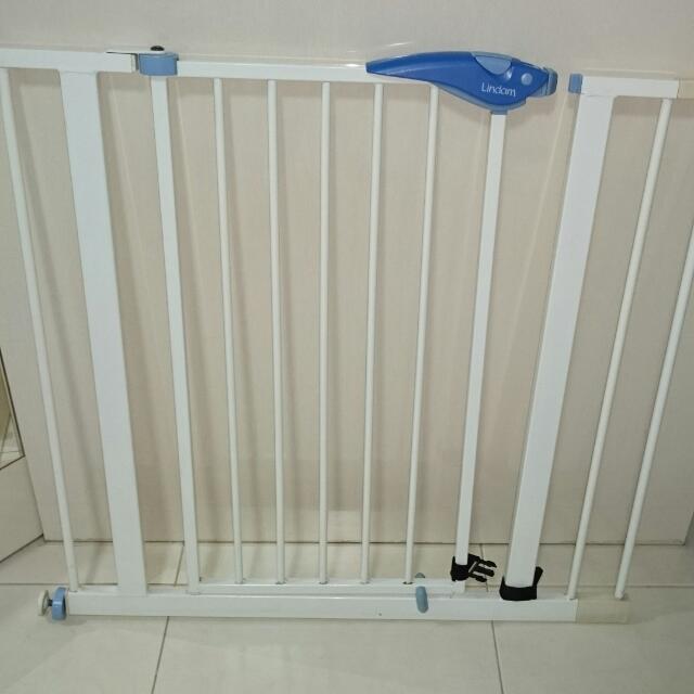 lindam child safety gate
