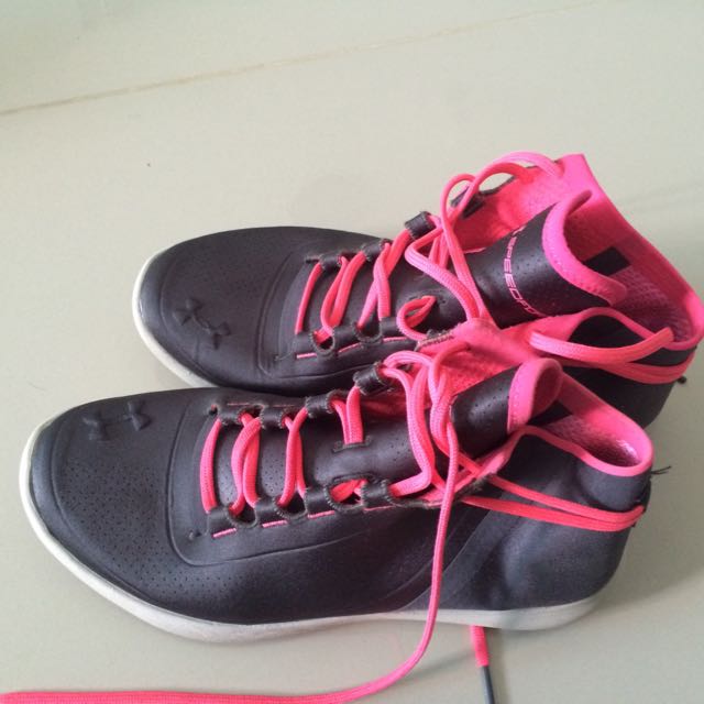 Under shop armour studio