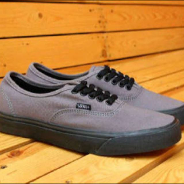vans authentic grey black