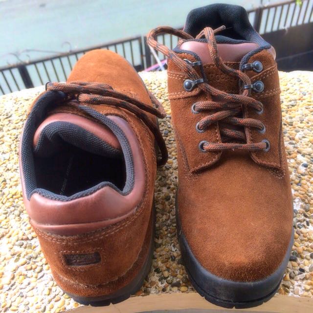 Rockport vibram shoes hot sale