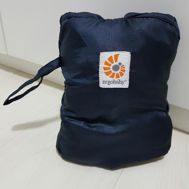 ergobaby travel baby carrier