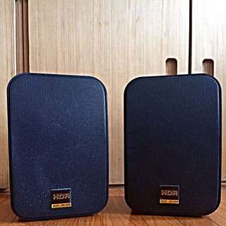 A pair of HDR speaker