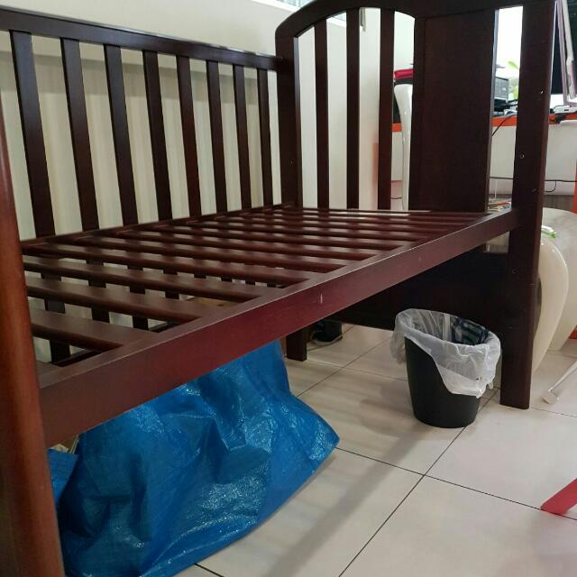 (FINAL REDUCED)Convertible Baby Cot. From Baby Cot To Day Bed To Junior