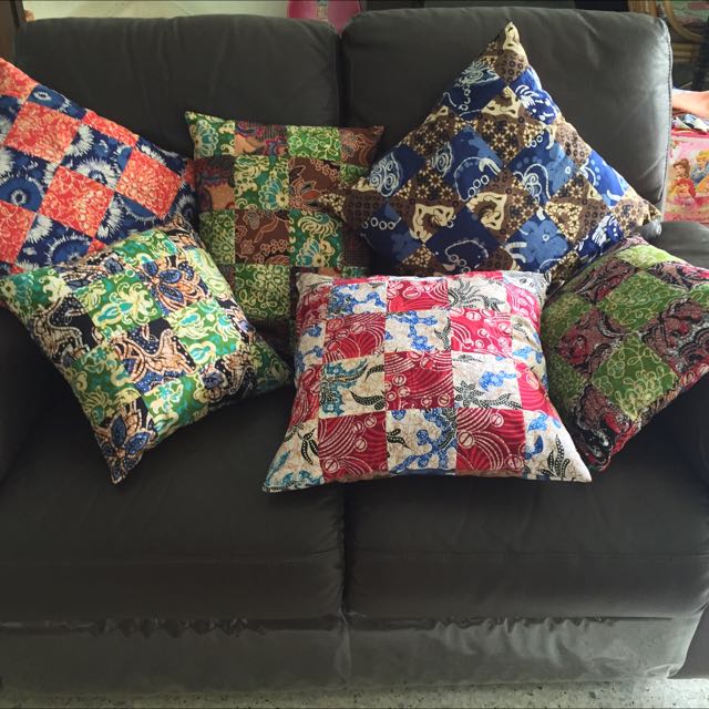 Handmade Patchwork Pillows (Category: Handmade Craft) located in Kuala Lumpur. Submitted by juneekok (Listing ID 63035254, Image 1). Description: .