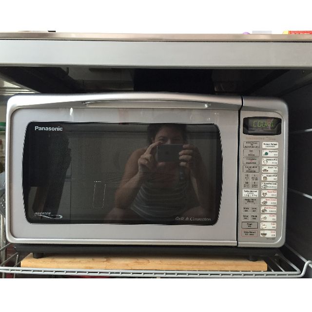 REDUCED TO CLEAR Panasonic Inverter Convection Microwave Oven (Model
