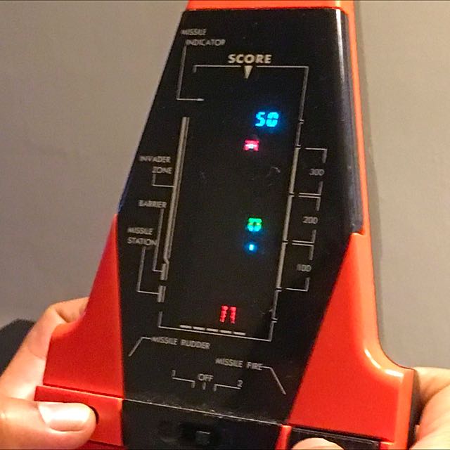 VINTAGE GAKKEN GALAXY INVADER 2000 TABLETOP HANDHELD GAME 1982 TABLE