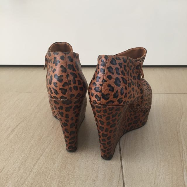 Forever 21 leopard booties clearance