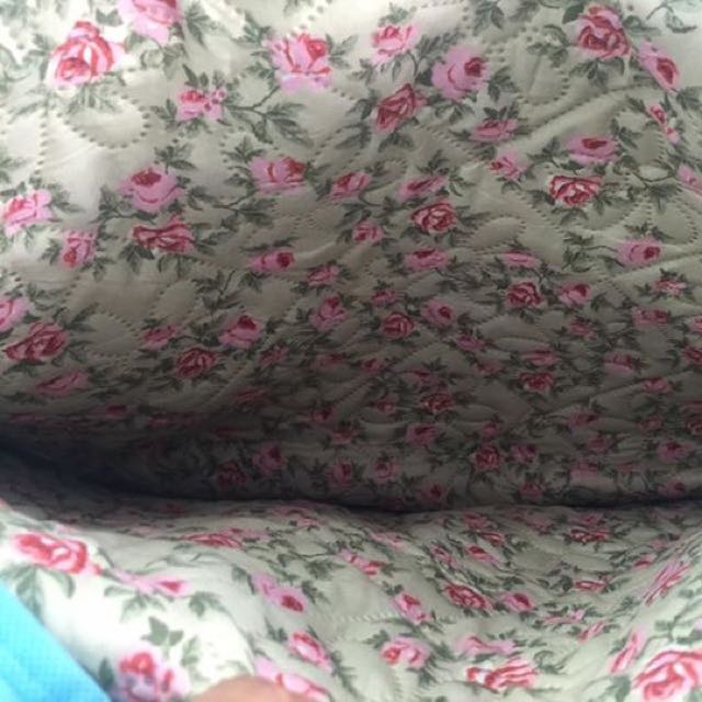 Patchwork Blanket Queen Size (Category: Bedding & Towels) located in Kuala Lumpur. Submitted by thelilac (Listing ID 63259779, Image 2). Description: .