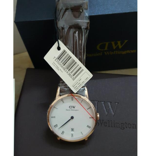 LADY New and authentic DW Daniel Wellington Dapper DURHAM series ROSE GOLD dark brown belt 34mm Mobile Phones Gadgets Wearables Smart Watches on Carousell