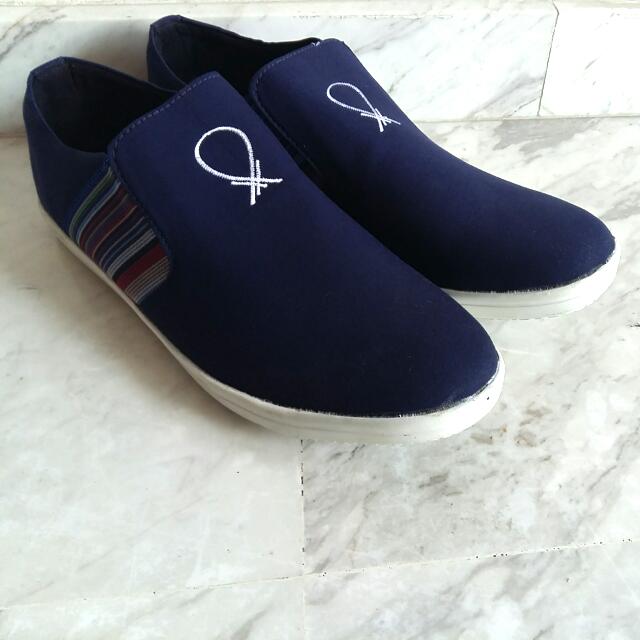 navy blue and silver shoes