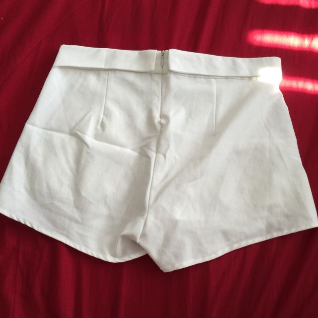 Skort (Category: Women's Fashion) located in Ajax. Submitted by afran6co (Listing ID 63513266, Image 2). Description: .