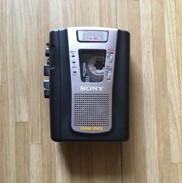 SONY TCM459V Portable Cassette Player Recorder Walkman with VOR and