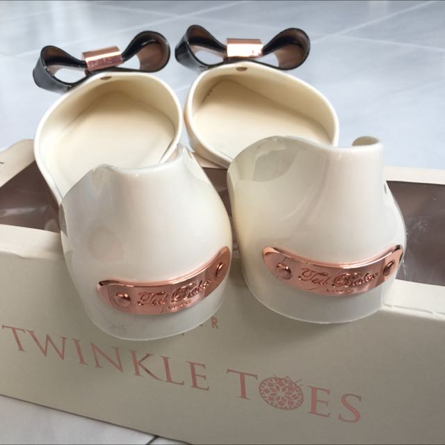 twinkle toes womens