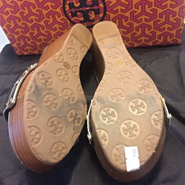 Tory Burch Wedge, Women's Fashion, Footwear, Wedges on Carousell
