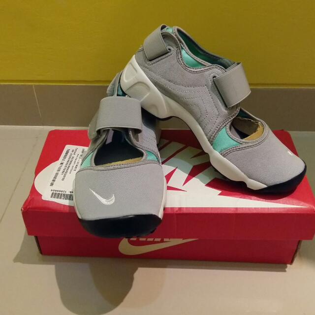 kids nike rifts