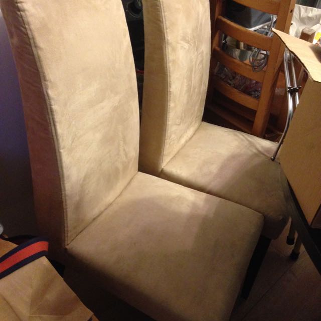Free Dining Chairs X2, 傢俬＆家居, 傢俬, 椅子 Carousell